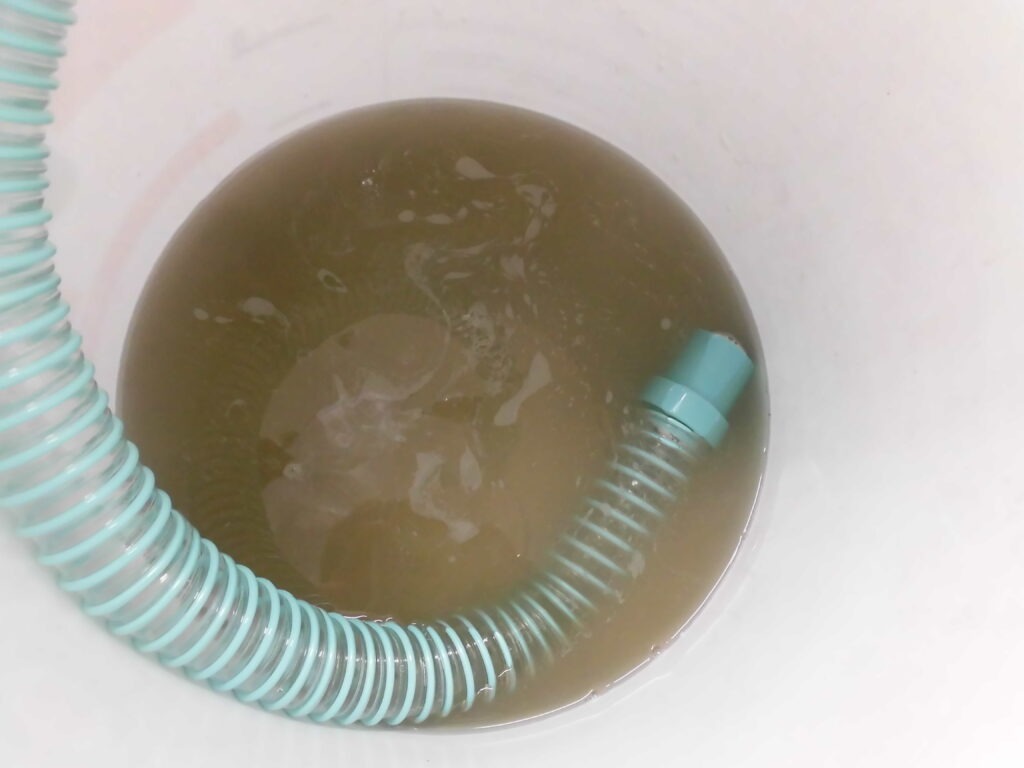 神戸市中央区のホテルで業務用エアコンクリーニングにより排出された汚水