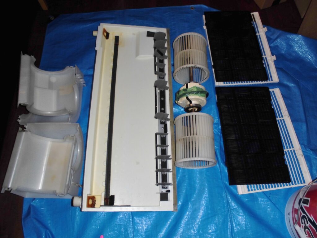 八幡市のオフィス エアコン洗浄後の内部状態