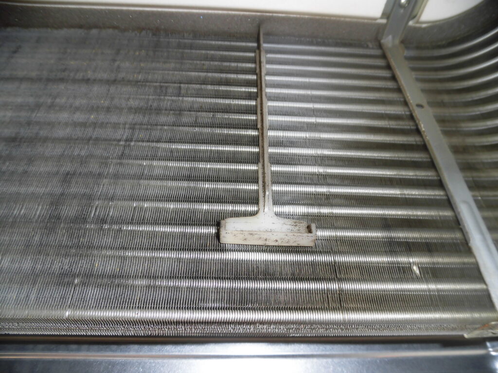 京都市の飲食店で業務用エアコンクリーニング 内部洗浄