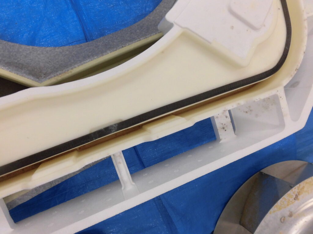 京都市の業務用エアコンクリーニング 洗浄後のドレンパン