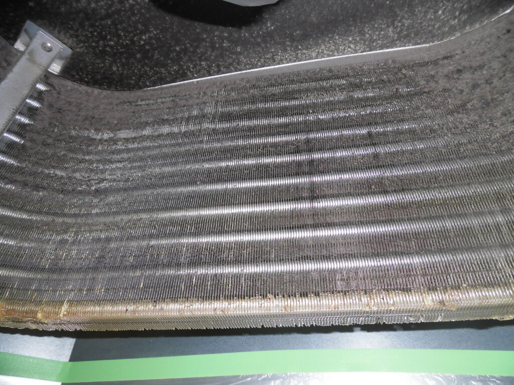 橿原市の整骨院で業務用エアコン洗浄