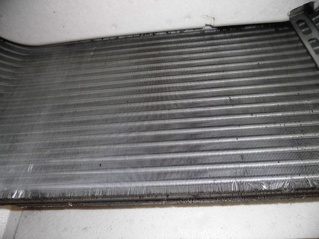 大和高田市のオフィスで業務用エアコン高圧洗浄