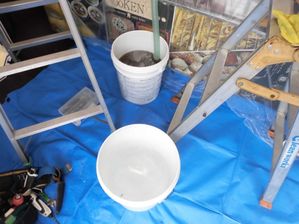 生駒市・橿原市・大和郡山市・大和高田市・香芝市の店舗で業務用エアコンクリーニングを行った際に排出された汚水