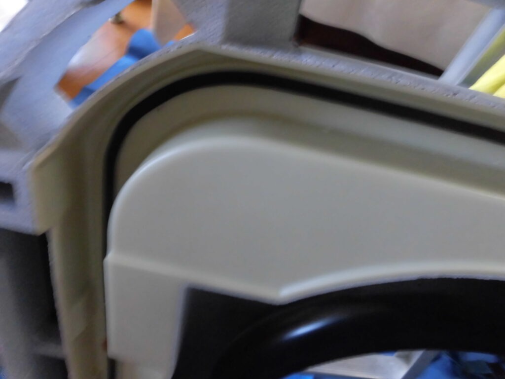 奈良市の業務用エアコンクリーニング ドレンパン洗浄後の状態