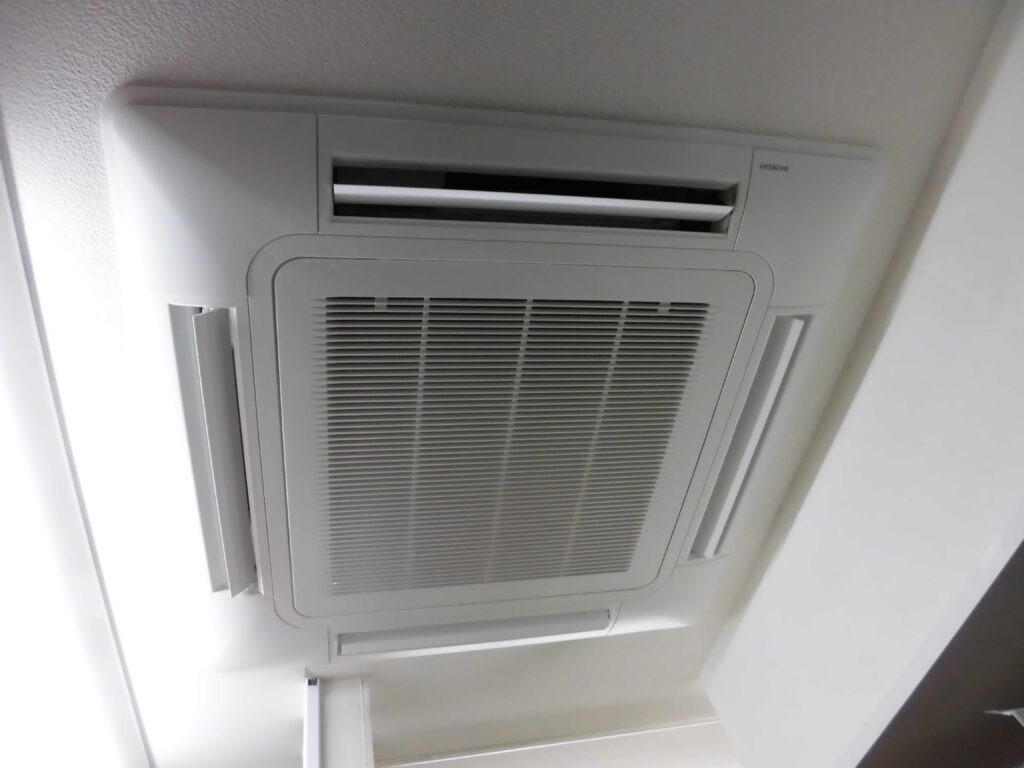 奈良市のクリニック 業務用エアコンクリーニング 作業前