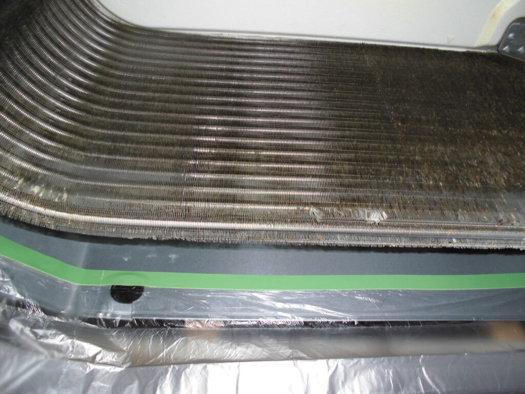 宇治市の美容室 エアコン内部洗浄