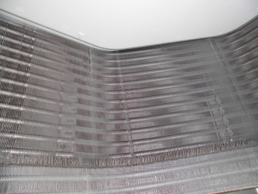 宇治市の介護施設 エアコン内部洗浄