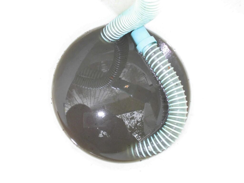 宇治市の業務用エアコンクリーニング 洗浄で排出された汚水